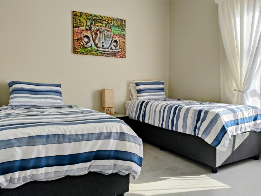 3 Bedroom Property for Sale in Wavecrest Eastern Cape